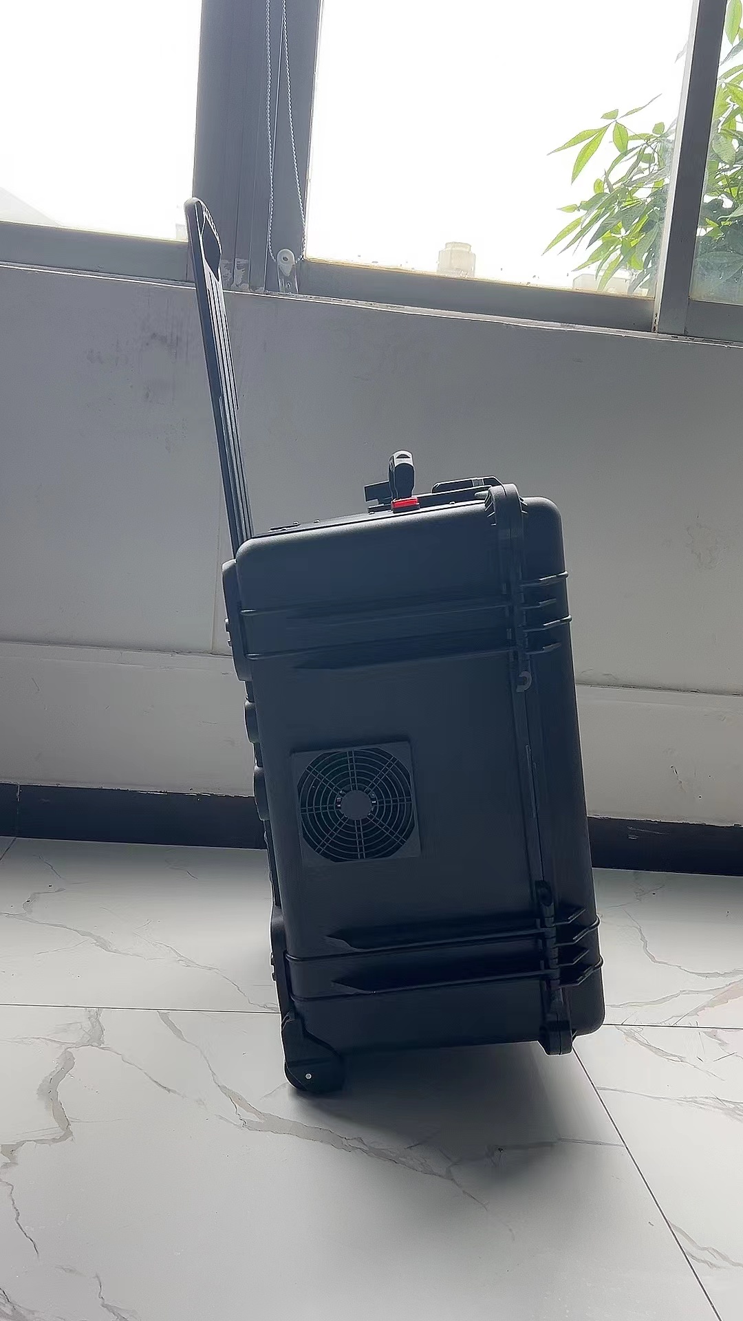 当雄手拉箱型移动通信干扰器